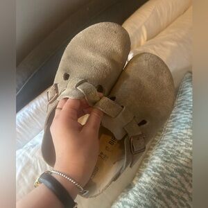 Birkenstock Boston Clogs in Taupe